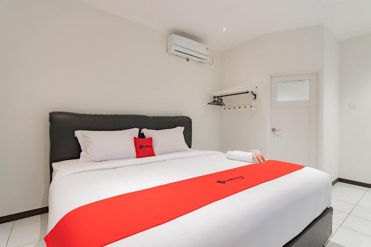 Reddoorz Plus @ Pakuan Residence Tajur Bogor Eksteriør bilde