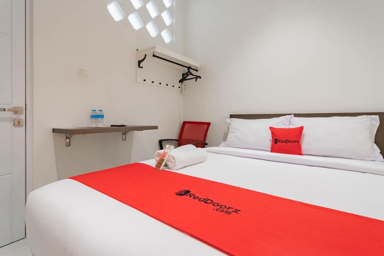 Reddoorz Plus @ Pakuan Residence Tajur Bogor Eksteriør bilde