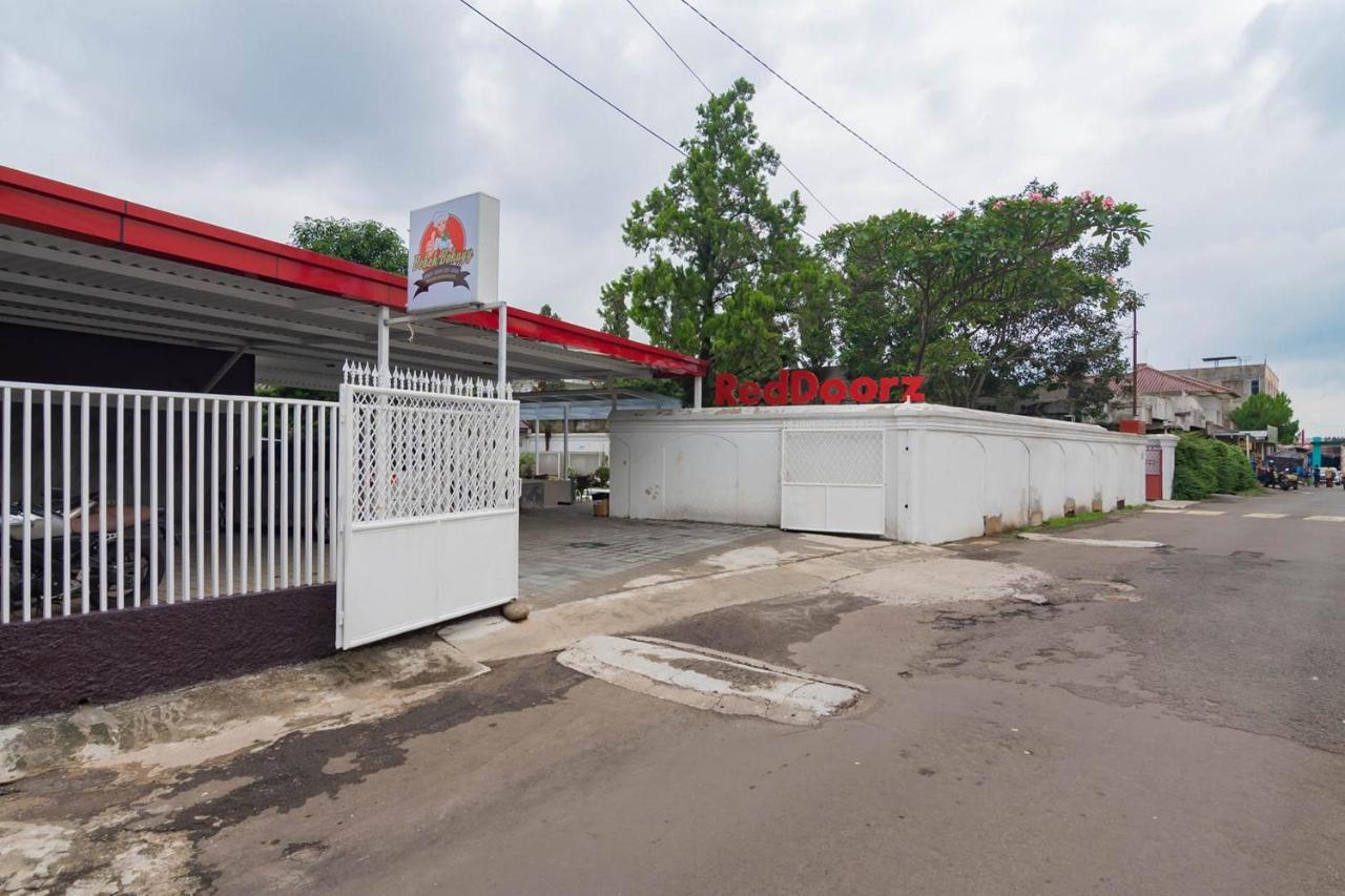 Reddoorz Plus @ Pakuan Residence Tajur Bogor Eksteriør bilde